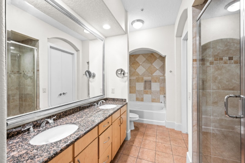 Building Photo - 2600 Hillsboro Pike