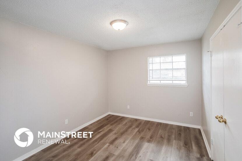 Building Photo - 808 Lotus Ave