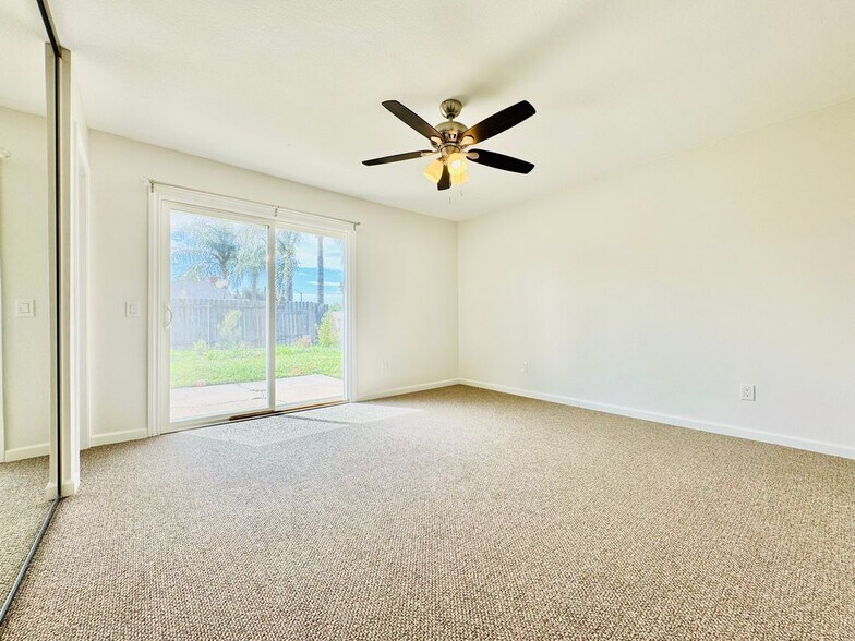 Building Photo - 2912 E Brookside Ct