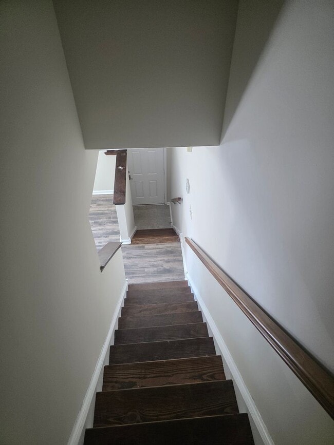 Building Photo - Blairville Court