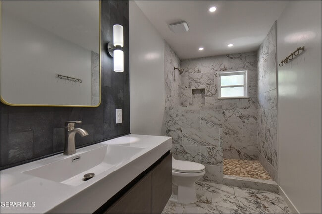 Building Photo - 3807 Waymore Dr