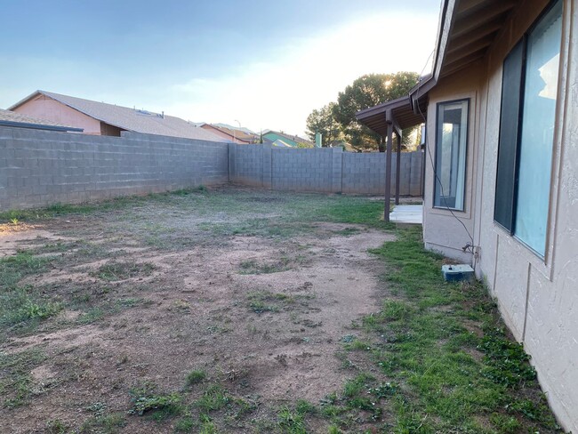 Building Photo - 4BR/2BA/2CG, 1710 sq.ft. rental in Sierra ...