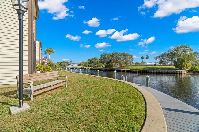Building Photo - 412 Moorings Cove Dr