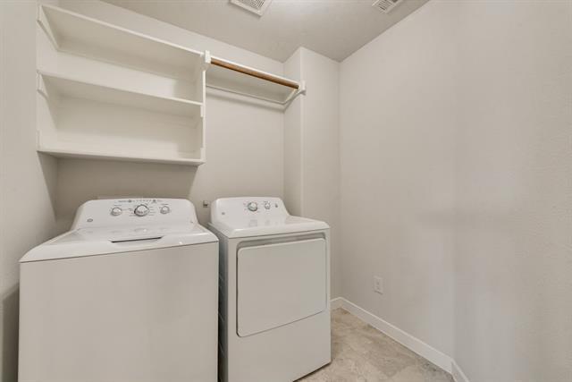 Building Photo - 1200 Kanata Ct