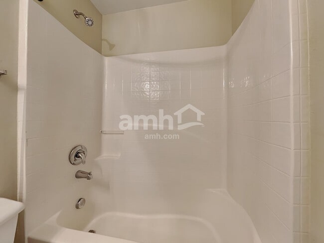 Building Photo - 4045 Half Moon Cir