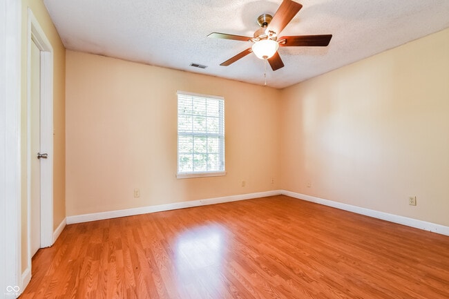 Building Photo - 5378 Milhouse Rd