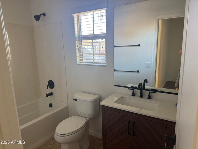 Building Photo - 3670 E Zachary Dr