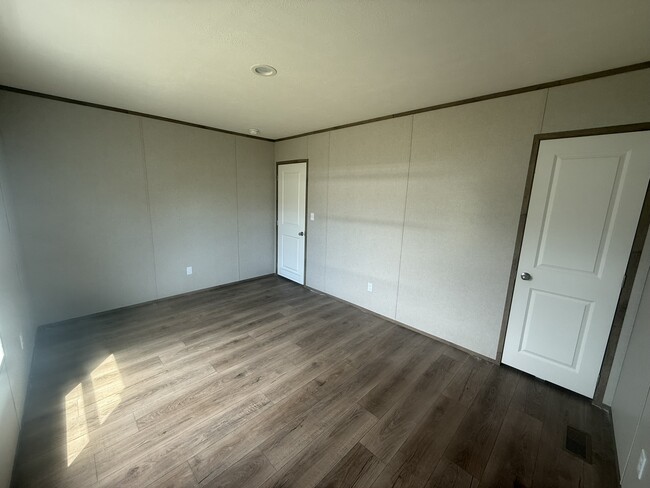 Building Photo - Sunrise Pointe