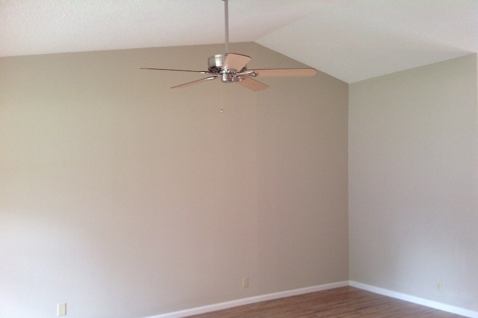 Building Photo - 105 Pinedale Dr