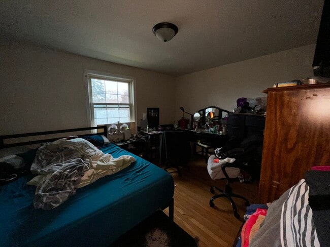 Building Photo - 4255 W Nelson St