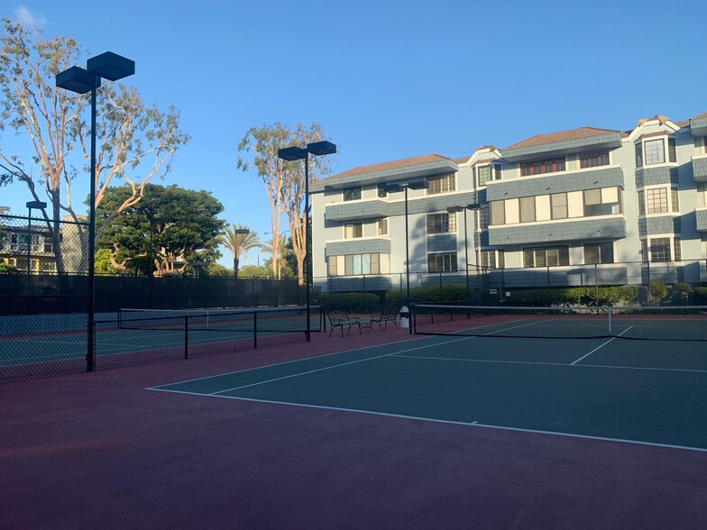 Tennis courts - 310 Tahiti Way