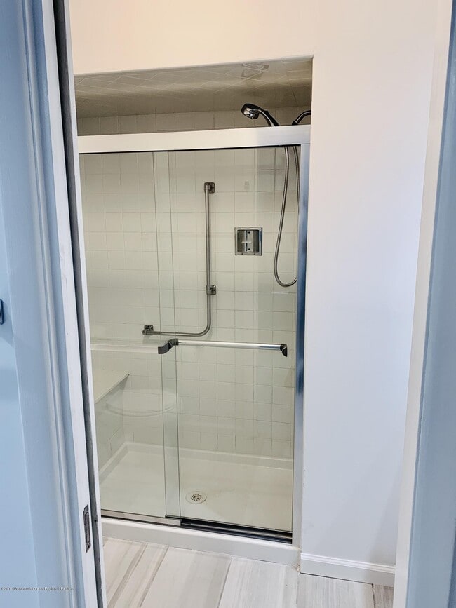 Building Photo - 31 Lexington Ct