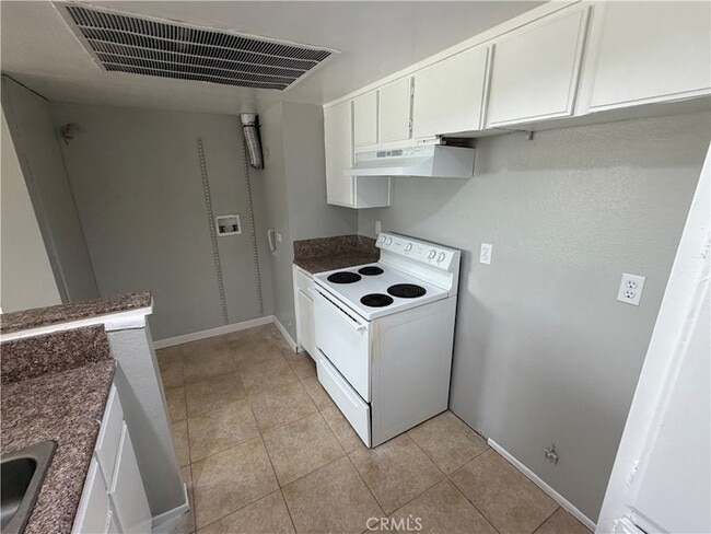 Building Photo - 3732 Oak Creek Dr