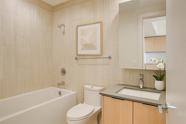 Building Photo - 44 East Ave