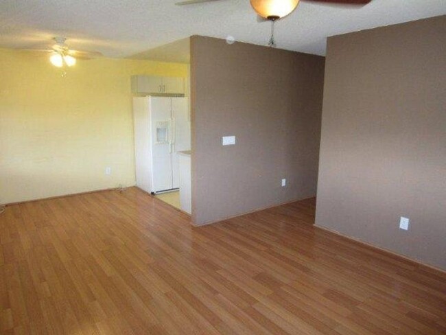 Building Photo - Wonderful 2 BD / 1 BA Condo In Kapolei!  *...