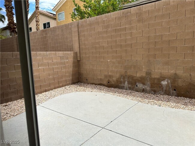 Building Photo - 362 Dogleg Dr