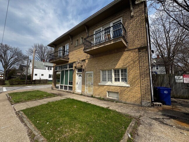 Building Photo - 395 E 152nd St