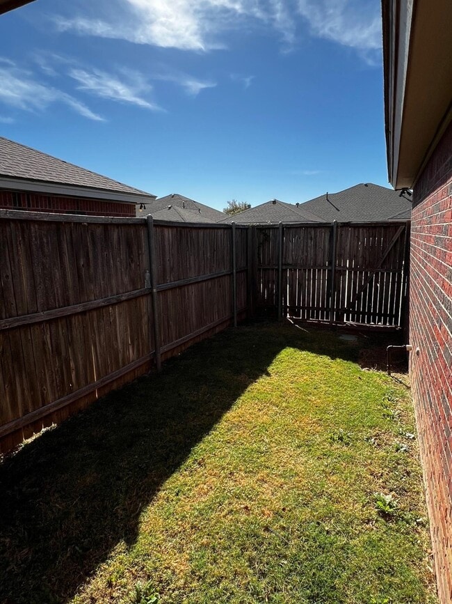 Building Photo - 3111 109th St