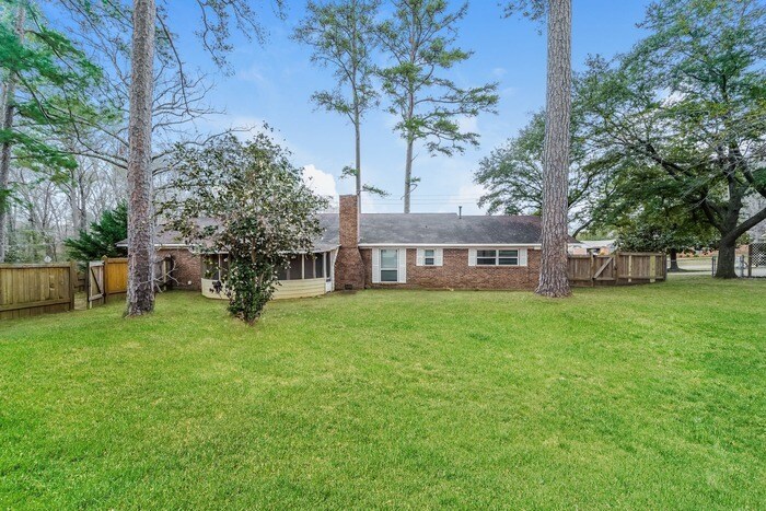 Building Photo - 52 Crossgates Dr