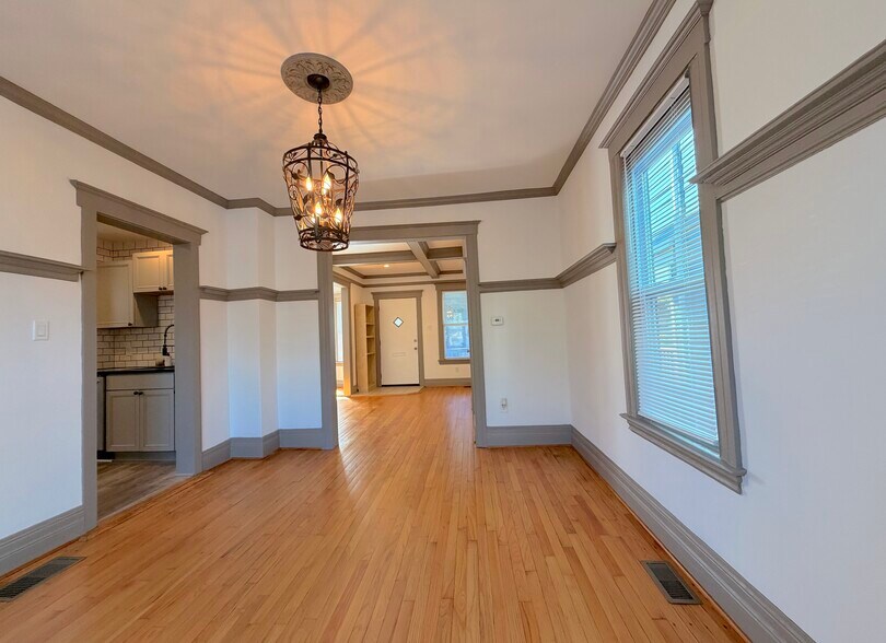 Building Photo - 2426 Beals St