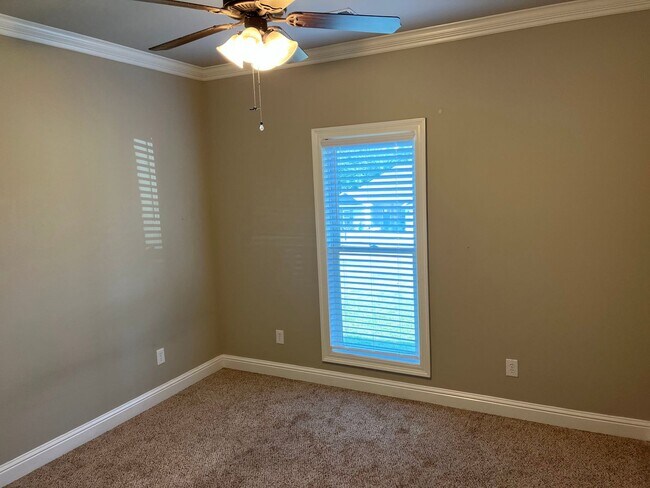 Building Photo - Wetumpka Home