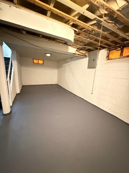 Building Photo - 19668 Syracuse St