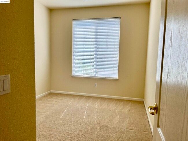 Building Photo - 1381 Bonum Way