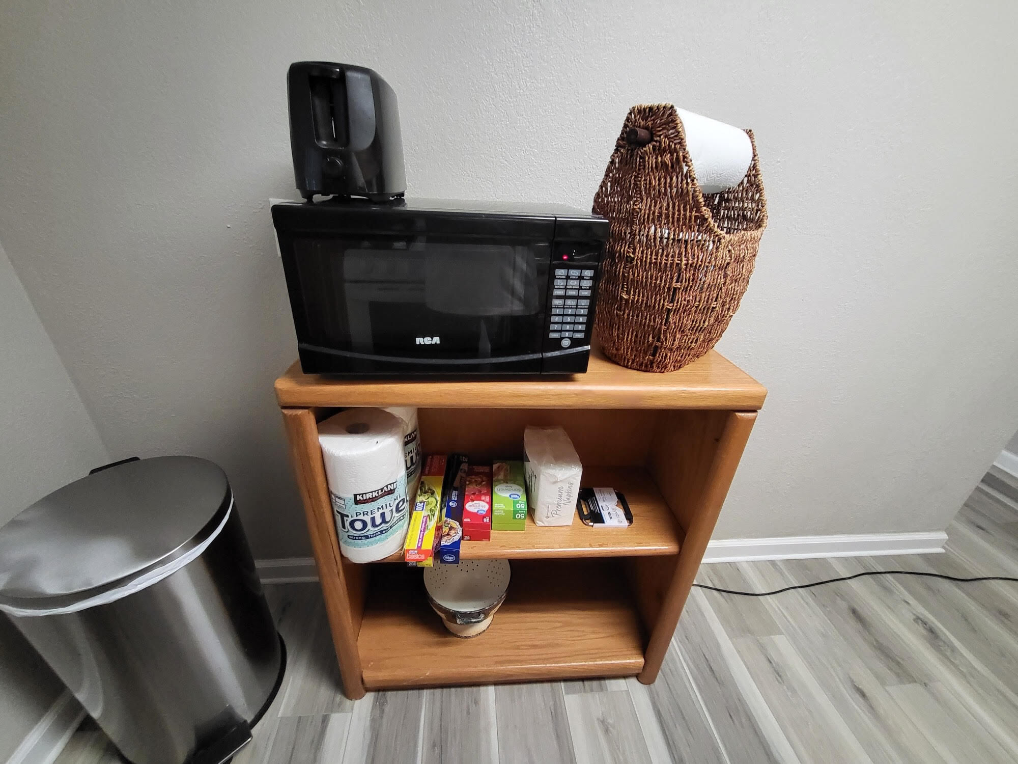 Building Photo - 4622 Cass St