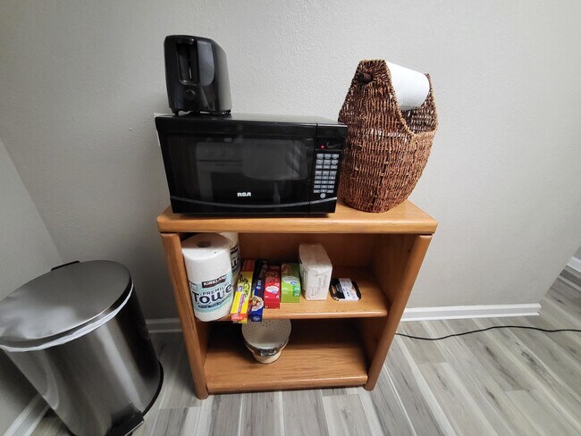 Building Photo - 4622 Cass St