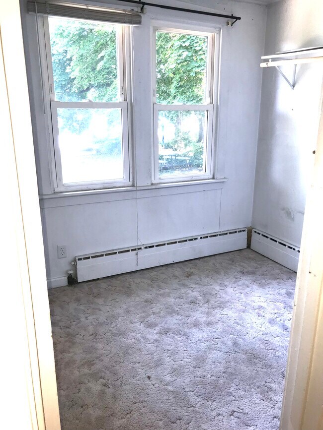 Front Office connected to Bedroom - 34175 N Hainesville Rd