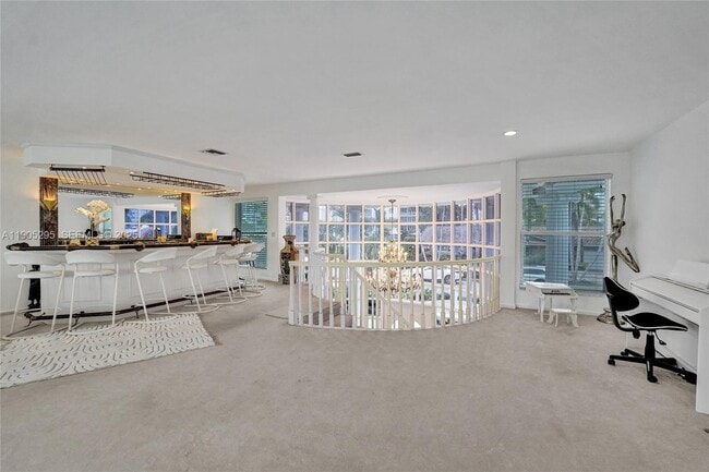 Building Photo - 2889 NE 35th St