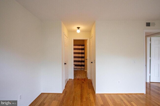 Building Photo - 120 Fort Evans Rd SE