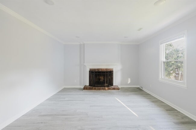 Building Photo - 620 Burcale Rd
