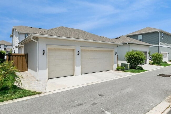 Building Photo - 13114 McMillan Dr