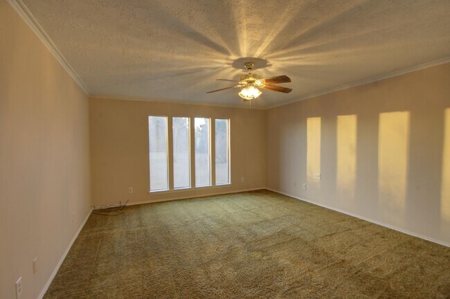 Building Photo - 7890 Blackman Ferry Rd