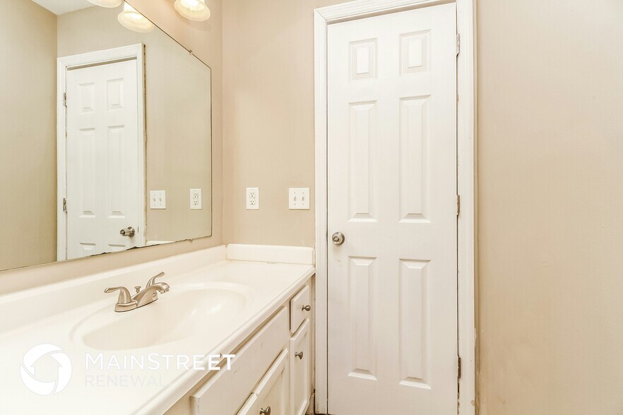 Building Photo - 705 Kathy Cir