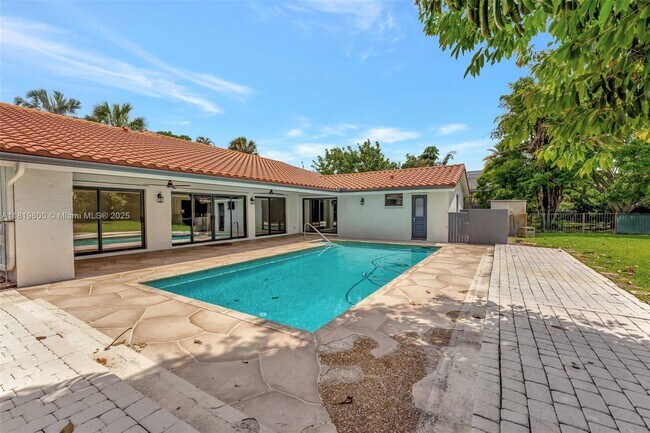 Building Photo - 8360 NW 51st Ct