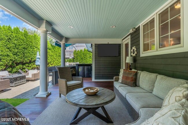 Building Photo - 101 Neptune Pl