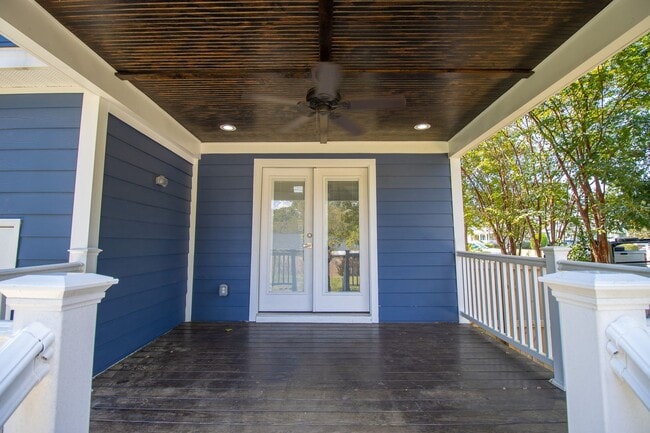 Building Photo - Charming 3-Bed, 3.5-Bath Home Near Augusta...