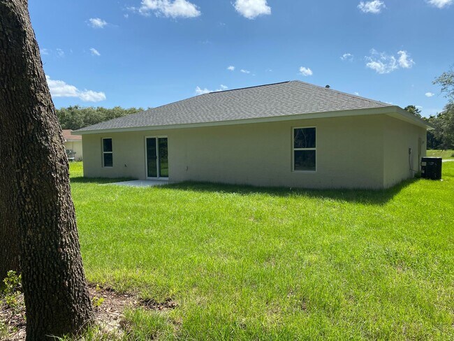 Building Photo - Desirable SW Ocala Neighborhood 3/2/2 **Wo...