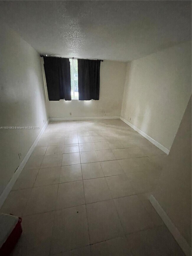 Building Photo - 10773 Cleary Blvd