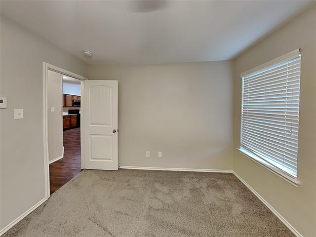 Building Photo - 3025 Iris Dr