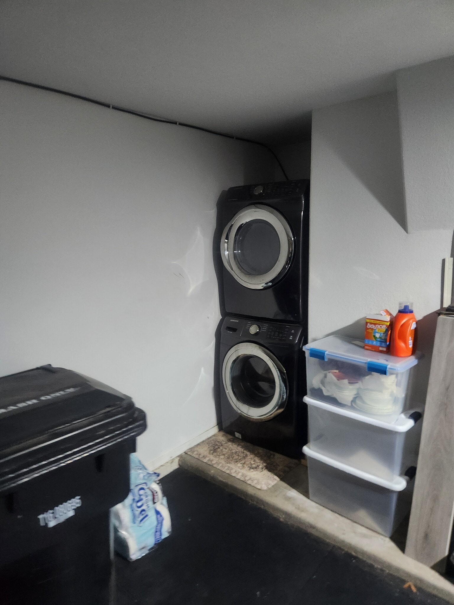 In-Unit Laundry - 5910 S Colonial Way