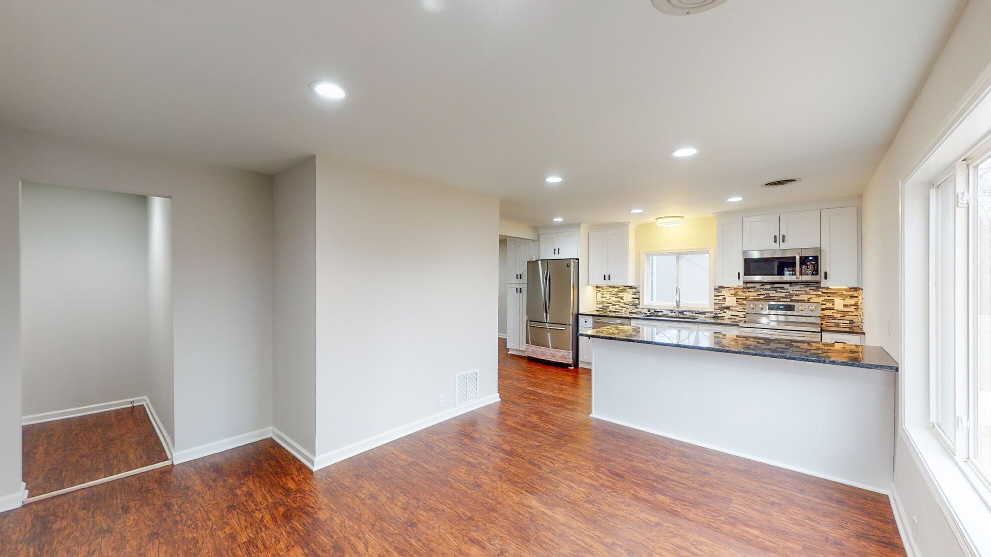 Building Photo - 6738 Sterling Ave