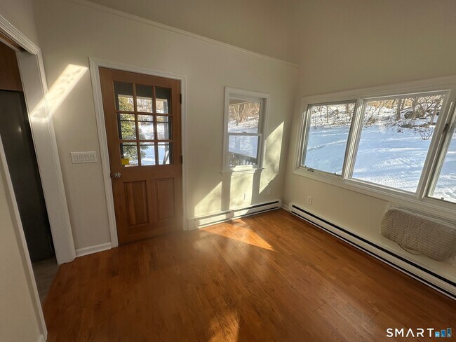 Building Photo - 161 Brion Dr