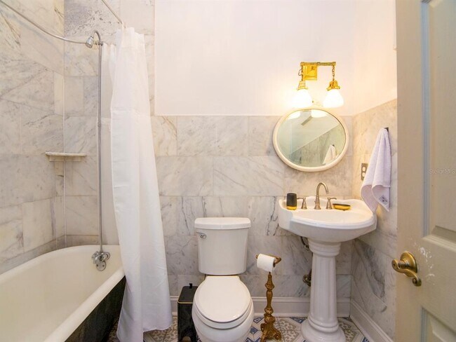 Building Photo - 2302 N Morgan St