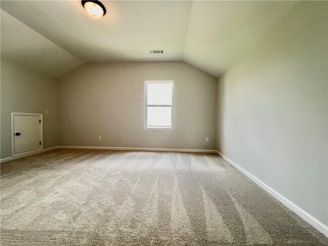 Building Photo - 1517 Ridge Rd