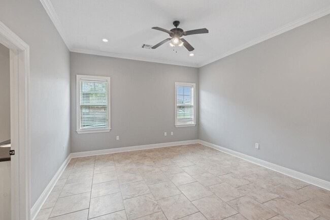 Building Photo - 5831 Weeping Willow Dr