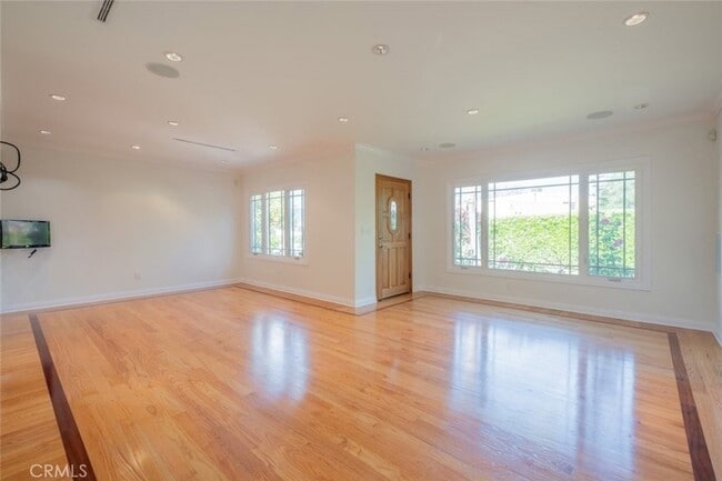 Building Photo - 1328 Grandview Ave