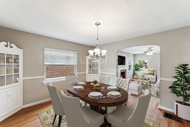 Building Photo - 3331 Ameliamont Ave